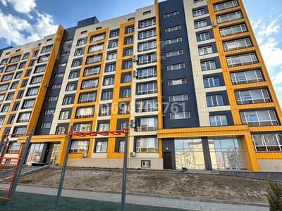 2-комнатная квартира, 72.5 м², 8/9 этаж, мкр. Алтын орда, Батыс 2 340Б/1 за 22 млн 〒 в Актобе, мкр. Алтын орда