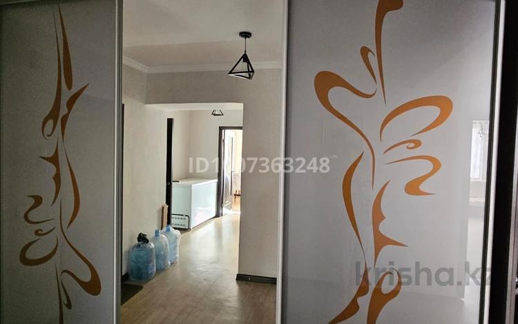 3-бөлмелі пәтер · 95.5 м² · 4/10 қабат, ермекова 106/3, бағасы: 45 млн ₸ в Караганде, Казыбек би р-н — фото 2
