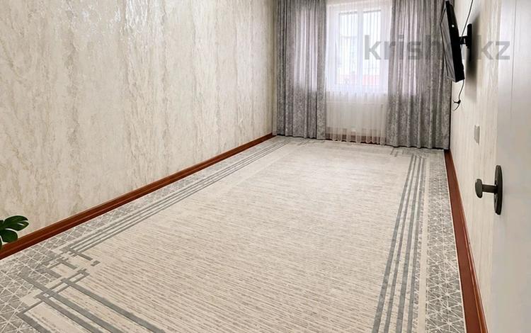 3-комнатная квартира · 70 м² · 5/5 этаж, 27-й мкр 80 за 15.3 млн ₸ в Актау — фото 2