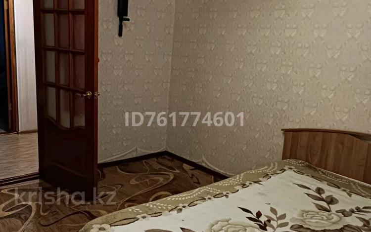 3-бөлмелі пәтер · 64.5 м² · 8/9 қабат, мкр 5, Алии Молдагуловой 9 — Напротив Вечного огня, бағасы: 21 млн ₸ в Актобе — фото 2