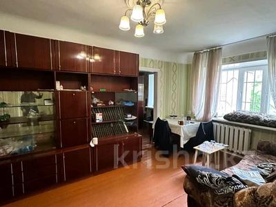 3-комнатная квартира, 54 м², 1/3 этаж, Маргулана 115 за 12 млн 〒 в Павлодаре