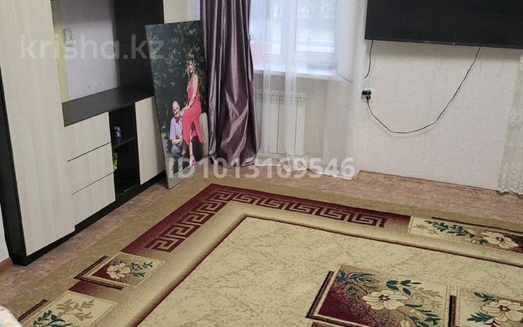 2-комнатная квартира · 54 м² · 1/2 этаж, мкр Жилгородок, Бейбитшилик 21 — Пересечение есет-батыра за 10 млн ₸ в Актобе — фото 2