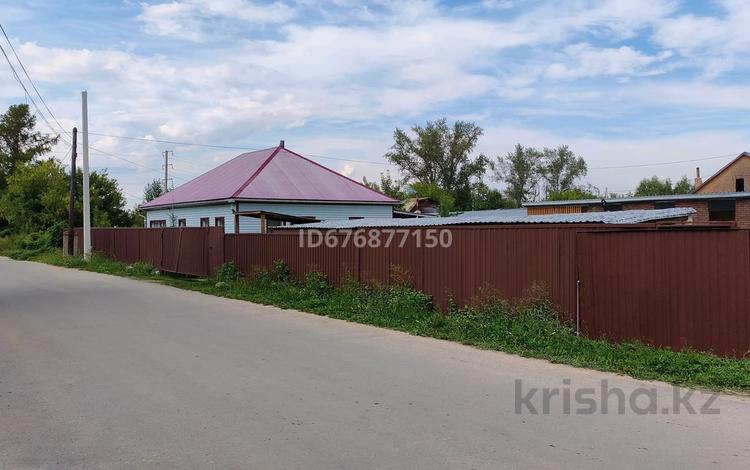 Дом · 4 комнаты · 100 м², Алатау 1 за 40 000 ₸ в Бурабае — фото 97