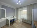 1-комнатная квартира · 40 м² · 7/9 этаж, Нажмеденова 29 за 210 000 ₸ в Астане, Сарайшык р-н — фото 9