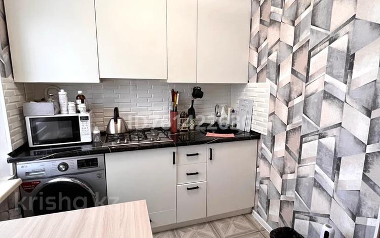 3-комнатная квартира · 60 м² · 5/5 этаж, 3 мкр 40 — 40 дом за 200 000 ₸ в Атырау, мкр Авангард-3 — фото 2