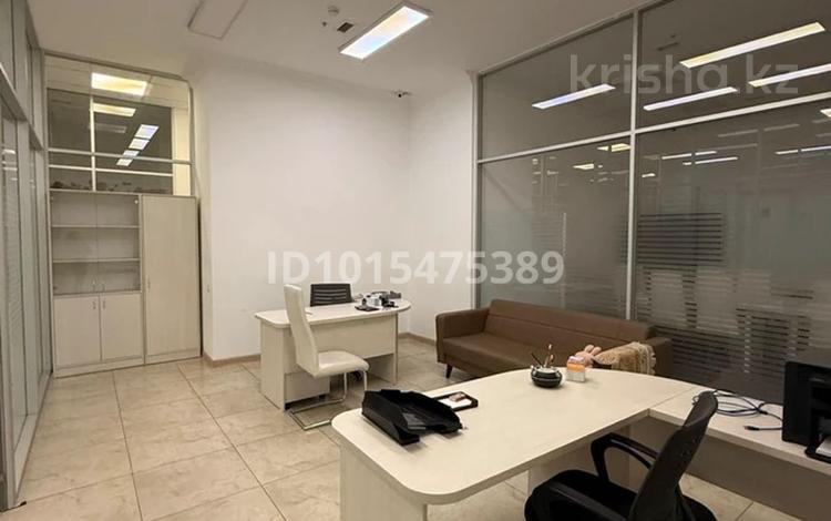 Офисы, кабинеты и рабочие места · 35 м² за 350 000 ₸ в Алматы, Бостандыкский р-н — фото 2