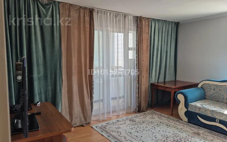 3-комнатная квартира · 79 м² · 15/16 этаж, мкр Аккент 51 за 350 000 ₸ в Алматы, Алатауский р-н — фото 2