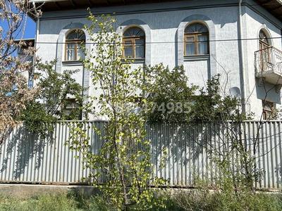 Жеке үй · 9 бөлме · 300 м² · 12 жүзд., Букейхан 67, бағасы: 63 млн ₸ в 