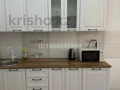 2-комнатная квартира · 65 м² · 3/18 этаж, 16-й мкр 64 за 180 000 〒 в Актау