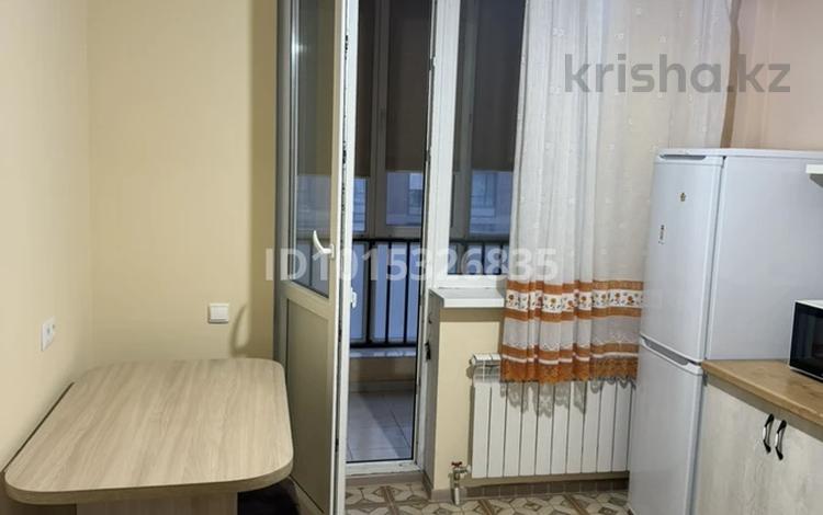 1-комнатная квартира · 33 м² · 6/9 этаж, Е-10 11 — Асфендиярова за 220 000 ₸ в Астане, Нура р-н — фото 2