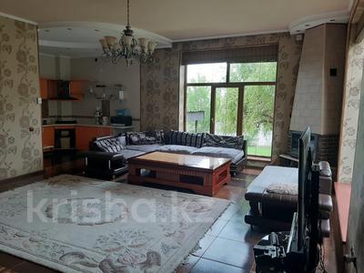 Отдельный дом • 3 комнаты • 170.3 м² • 5 сот., Стасова 36 за 98 млн 〒 в Алматы, Турксибский р-н