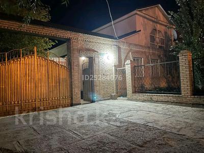 Продажа домов и дачи в Кызылординской обл.: Отдельный дом · 8 комнат · 300 м² · 10 сот., Мустафа Шокай 233 — Астана за ~ 50 млн 〒 Отдельный дом · 8 комнат · 300 м² · 10 сот., Мустафа Шокай 233 — Астана за ~ 50 млн 〒 в
