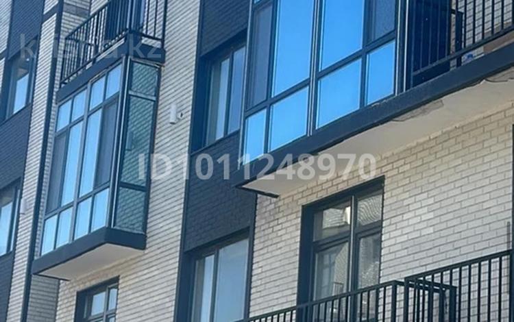 1-бөлмелі пәтер · 50 м² · 3/5 қабат, мкр Асар-2, Микрорайон Асар 2 241 Г — Шым сити возле Алматинская трасса, бағасы: 26 млн ₸ в Шымкенте, Абайский р-н — фото 2