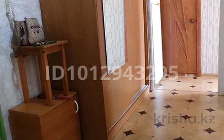 2-бөлмелі пәтер · 52 м² · 5/5 қабат, мкр 11 36 — Ост.Керуен Сити,Дина,колледж АСМК, бағасы: 130 000 ₸ в Актобе — фото 2