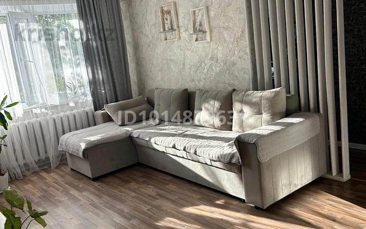 3-бөлмелі пәтер · 46 м² · 1/5 қабат, Бирюзова 5, бағасы: 9.5 млн ₸ в Шахтинске — фото 2