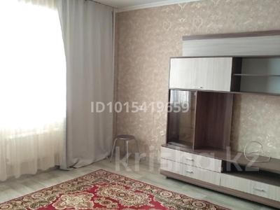 1-комнатная квартира · 40 м² · 3/5 этаж, мкр Аксай-3 15 — Толе-би - Момышулы за 150 000 ₸ в Алматы, Ауэзовский р-н