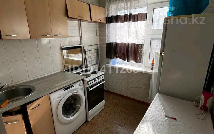 1-комнатная квартира · 33 м² · 3/5 этаж, Майкудук, Майкудук, 13й микрорайон 40 за 100 000 ₸ в Караганде, Алихана Бокейханова р-н — фото 2