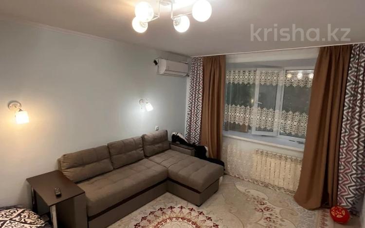 2-комнатная квартира, 47 м², 3/6 этаж помесячно, мкр 8, Бр. Жубановых