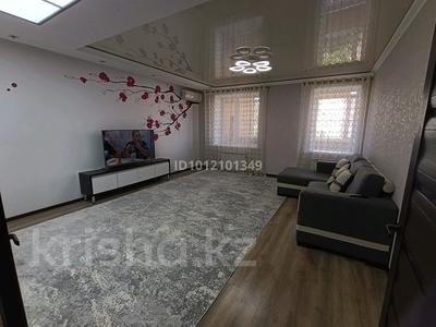 4-комнатная квартира · 126 м² · 2/5 этаж, Мкр. Жана Орда 7/1 — Стоматология "Доктор Газизова " за 51 млн ₸ в Уральске