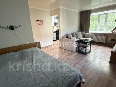 1-комнатная квартира · 30 м² · 3/4 этаж, мкр Новый Город, Лободы за 170 000 ₸ в Караганде, Казыбек би р-н