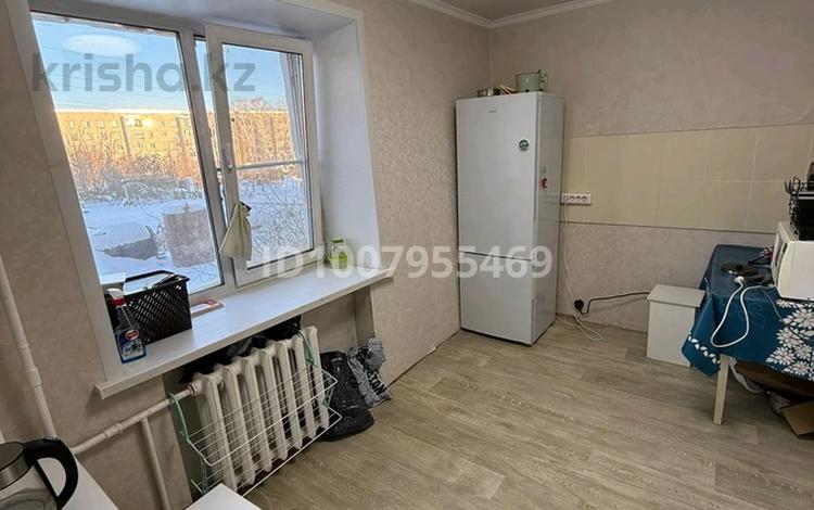 2-комнатная квартира · 48.4 м² · 1/3 этаж, Комарова 9 — 140 квартал за 7.5 млн ₸ в Алтае — фото 2