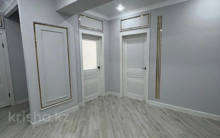 4-комнатная квартира · 119.8 м² · 5/5 этаж, мкр. Алтын орда, халела досмухамедулы за 40 млн ₸ в Актобе — фото 6
