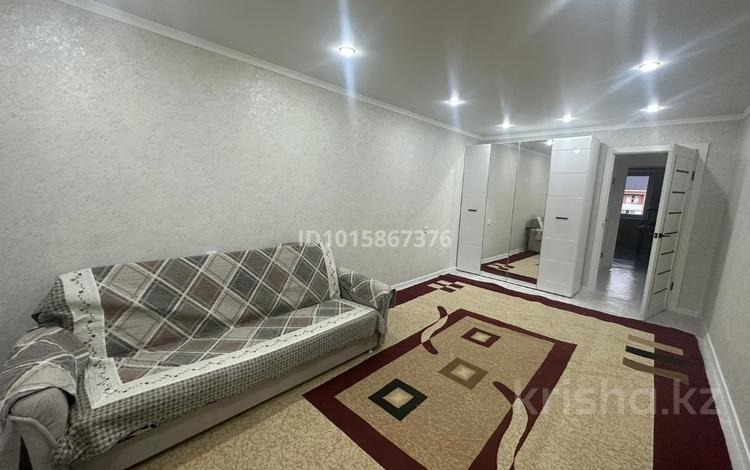 1-комнатная квартира · 43 м² · 5/5 этаж, мкр. Зачаганск пгт за 140 000 ₸ в Уральске — фото 7