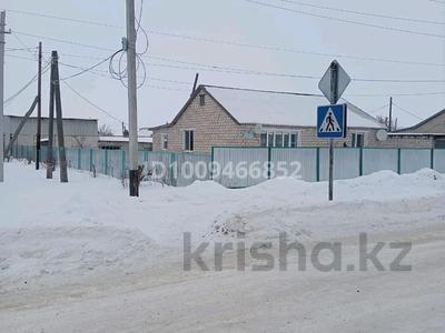 Отдельный дом · 4 комнаты · 62.6 м² · 1289 сот., Достык 44 — Больницы за 22.5 млн 〒 в Федоровка