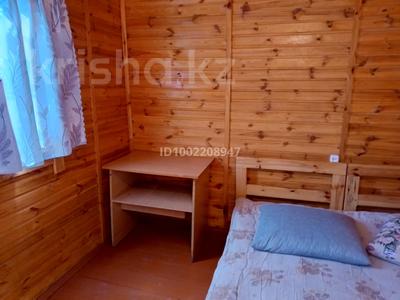 Жеке үй · 1 бөлме · 10 м², Кенесары 83, бағасы: 10 000 ₸ в Бурабае