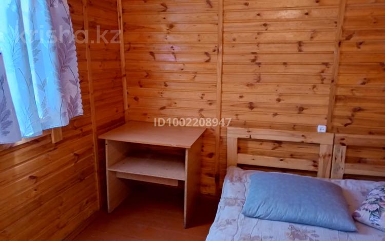 Жеке үй · 1 бөлме · 10 м², Кенесары 83, бағасы: 10 000 ₸ в Бурабае — фото 2