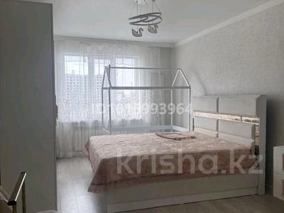 3-комнатная квартира · 77 м² · 7/7 этаж, Касыма Шарипова 206/9 за 350 000 ₸ в Алматы, Алатауский р-н