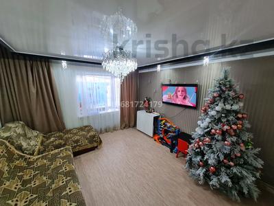 3-комнатная квартира · 63 м² · 6/9 этаж, мкр Юго-Восток, Мкр Юго-Восток, 28й микрорайон 4 — Республики Муканова за 25.5 млн ₸ в Караганде, Казыбек би р-н
