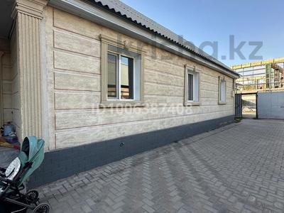 Отдельный дом · 4 комнаты · 120 м² · 8 сот., мкр Акбулак, Шажимбай 6 — QAZAQ SCHOOL за 130 млн 〒 в Алматы, Алатауский р-н