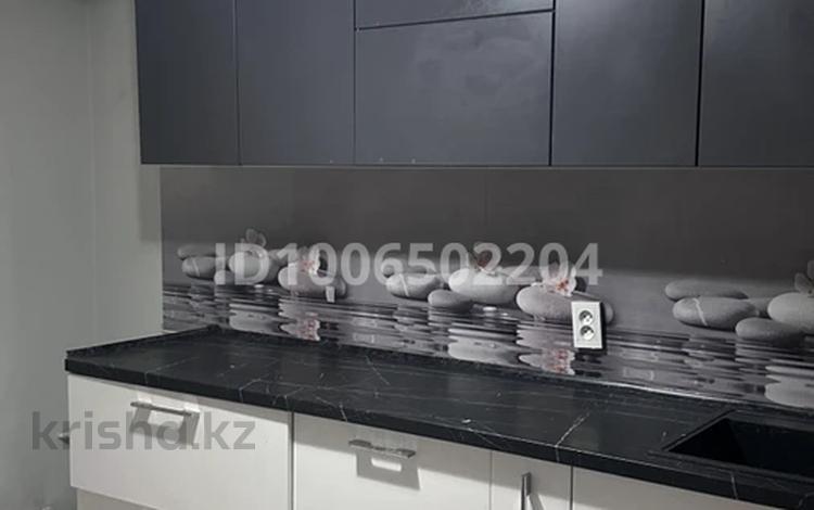 3-комнатная квартира · 64 м² · 5/5 этаж, Достоевского 99 — Академика Павлова за 250 000 ₸ в Семее — фото 2