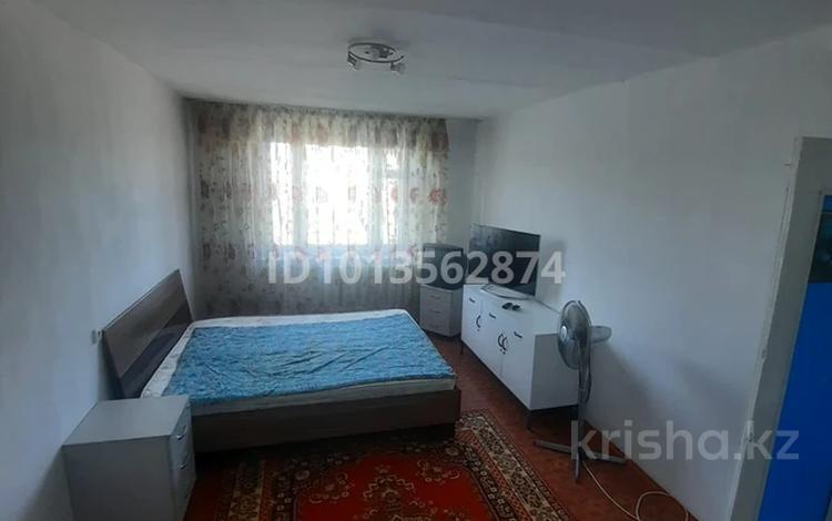 4-комнатная квартира · 75 м² · 3/3 этаж, 18 мкр 9 за 250 000 ₸ в Конаеве — фото 2