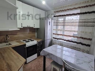 3-комнатная квартира · 55 м² · 4/5 этаж, Майкудук, Майкудук Бирюзова за 13 млн ₸ в Караганде, Алихана Бокейханова р-н
