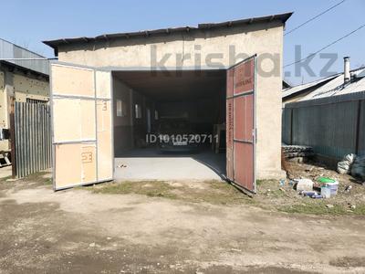 Гараж · 116 м² · Хаят 57 — Стары город, ориентир За детским садом.90 М2. жилая комната 16 М2. за 150 000 〒 в Шымкенте, Аль-Фарабийский р-н