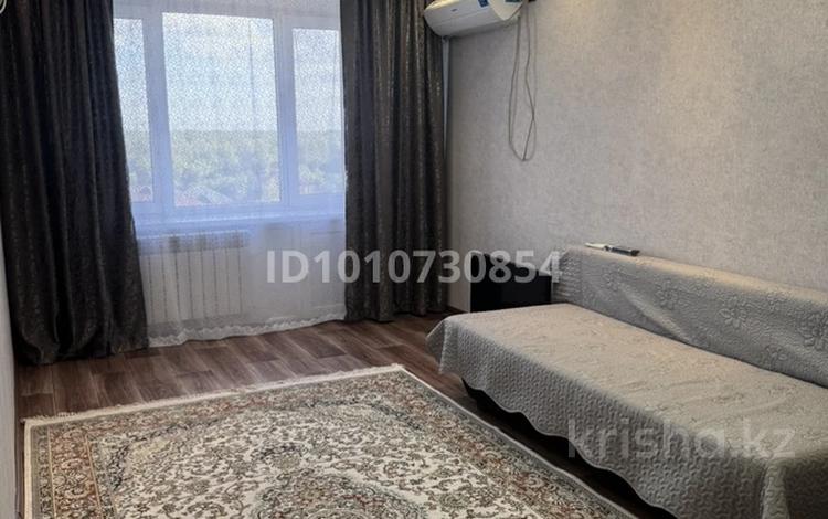 1-комнатная квартира · 35 м² · 7/9 этаж, Абая 119 — Ледовый дворец за 130 000 ₸ в Уральске — фото 3