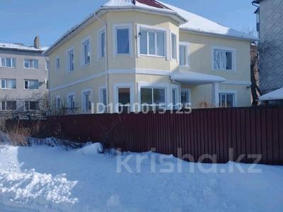 Отдельный дом · 7 комнат · 310 м² · 7 сот., Глинина 44/4 — Акана Серэ/ Канай би за 200 млн ₸ в Кокшетау