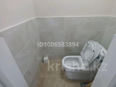 2-комнатная квартира · 68.8 м² · 1/5 этаж, мкр Нурсая 36 за 200 000 〒 в Атырау