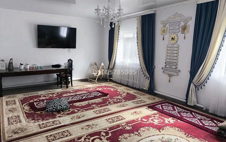 Отдельный дом · 4 комнаты · 129.7 м² · 11.4 сот., мкр Шанхай, Олега Кошевого 73 — Казангапа за 30 млн ₸ в Актобе — фото 2