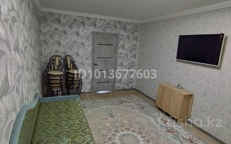 3-бөлмелі пәтер · 63 м² · 4/5 қабат, 10 мкр 15, бағасы: 26 млн ₸ в Аксае — фото 2