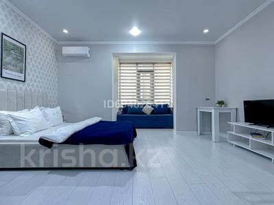 1-комнатная квартира · 38 м² · 3/17 этаж, Толе би 181 — Ауэзова за 17 000 ₸ в Алматы, Алмалинский р-н