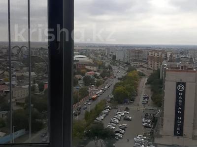 2-бөлмелі пәтер · 70 м² · 14/14 қабат, мкр 11, бағасы: 25.5 млн ₸ в Актобе