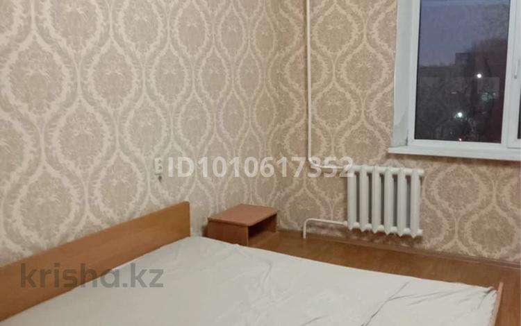 3-комнатная квартира · 70 м² · 4/5 этаж, Мкр. Гульдер-1 4 за 160 000 〒 в Караганде, Казыбек би р-н — фото 2