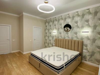3-комнатная квартира · 90 м² · 5/10 этаж · помесячно, Казыбек Би 3 за 350 000 〒 в Астане, Есильский р-н