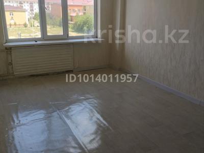 3-комнатная квартира · 60 м² · 4/5 этаж, Мик3 22 — 27 школа за 15 млн ₸ в Атырау, мкр Привокзальный-3