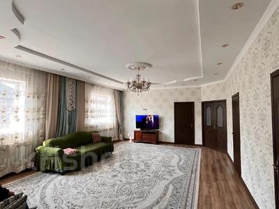 Отдельный дом • 4 комнаты • 137 м² • 8 сот., мкр Улжан-2 за 65 млн 〒 в Алматы, Алатауский р-н