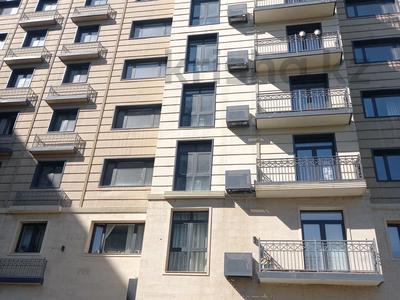 5-комнатная квартира · 236.4 м² · 9/9 этаж, пр.Сейфуллина 597/7 — на пересечении пр Абая за ~ 224.6 млн ₸ в Алматы, Бостандыкский р-н