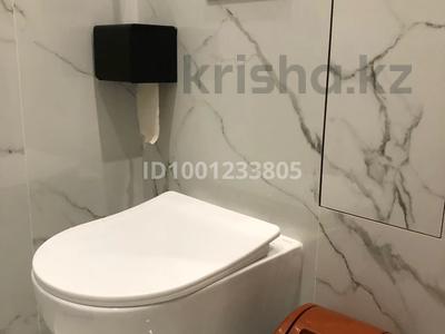 1-бөлмелі пәтер · 36 м² · 1/5 қабат, Лев Толстой 8 — Кабанбай батыра, бағасы: 10 000 ₸ в Усть-Каменогорске, Ульбинский